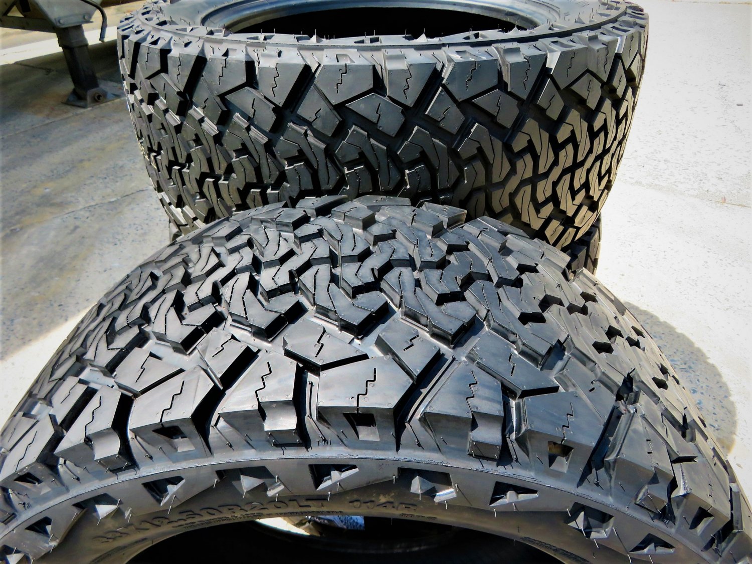 2026 Venom Power Terra Hunter X/T 275/60R20 115T XT Extreme TerrainAll Terrain Tire