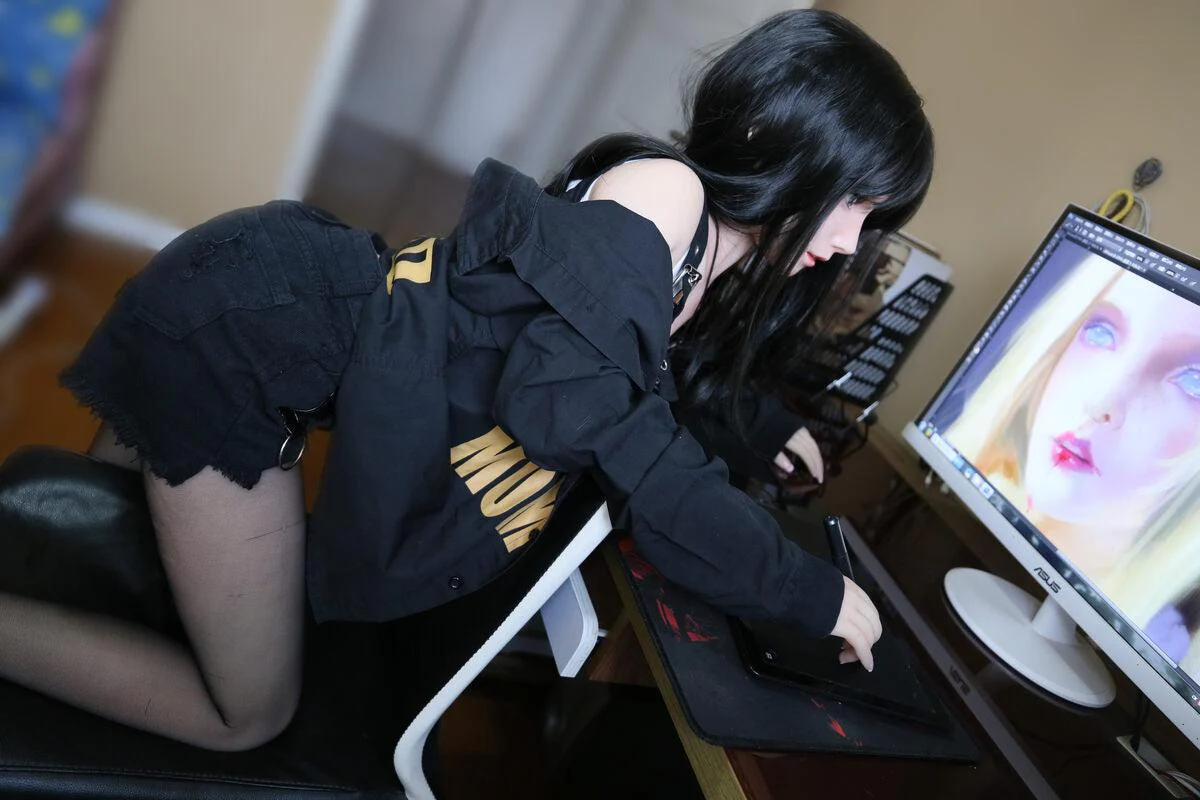 sex doll RCFUDOLL - Edward - 148cm/4ft10 C-cup - Silicone Head + TPE Body Sex Doll - R C