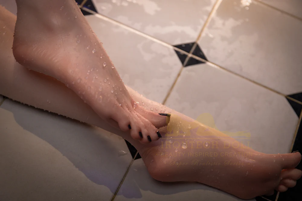 sex doll RCIrontech Doll – S37 Yeona - 162cm Plus/5ft4 A-cup Silicone Sex Doll - R C