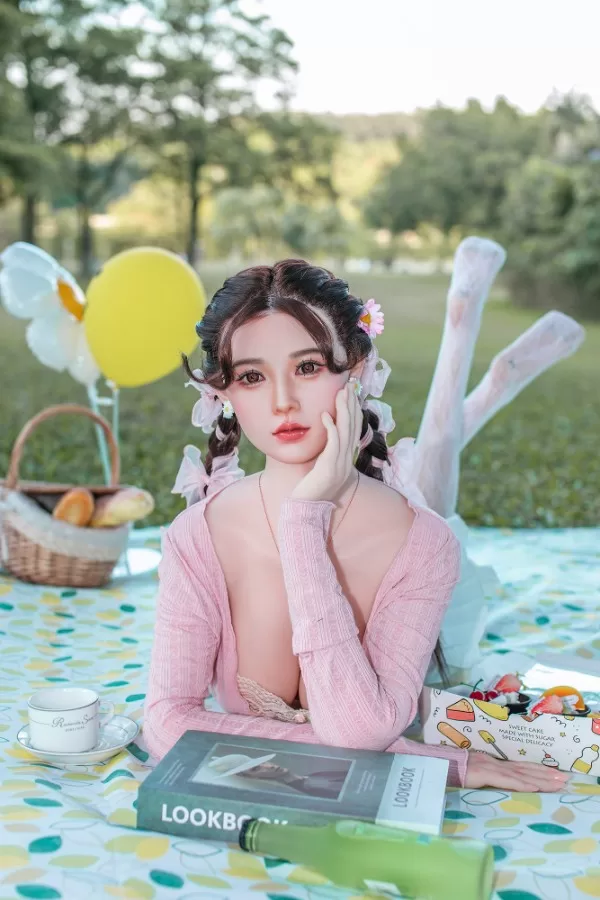 sex doll RC170cm / 5ft7 Big Breast Pure Chinese Silicone Sex Doll - Dime Doll: Davina - R C