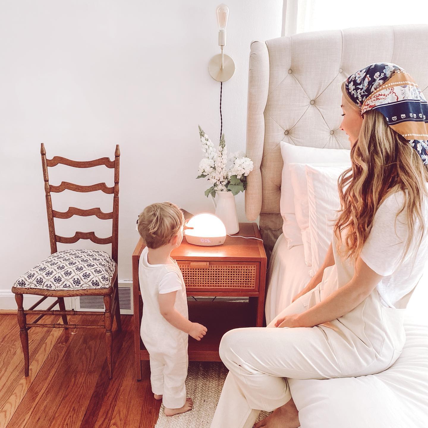 Hatch Restore Sound Machine with Smart Light Sunrise Alarm Clock