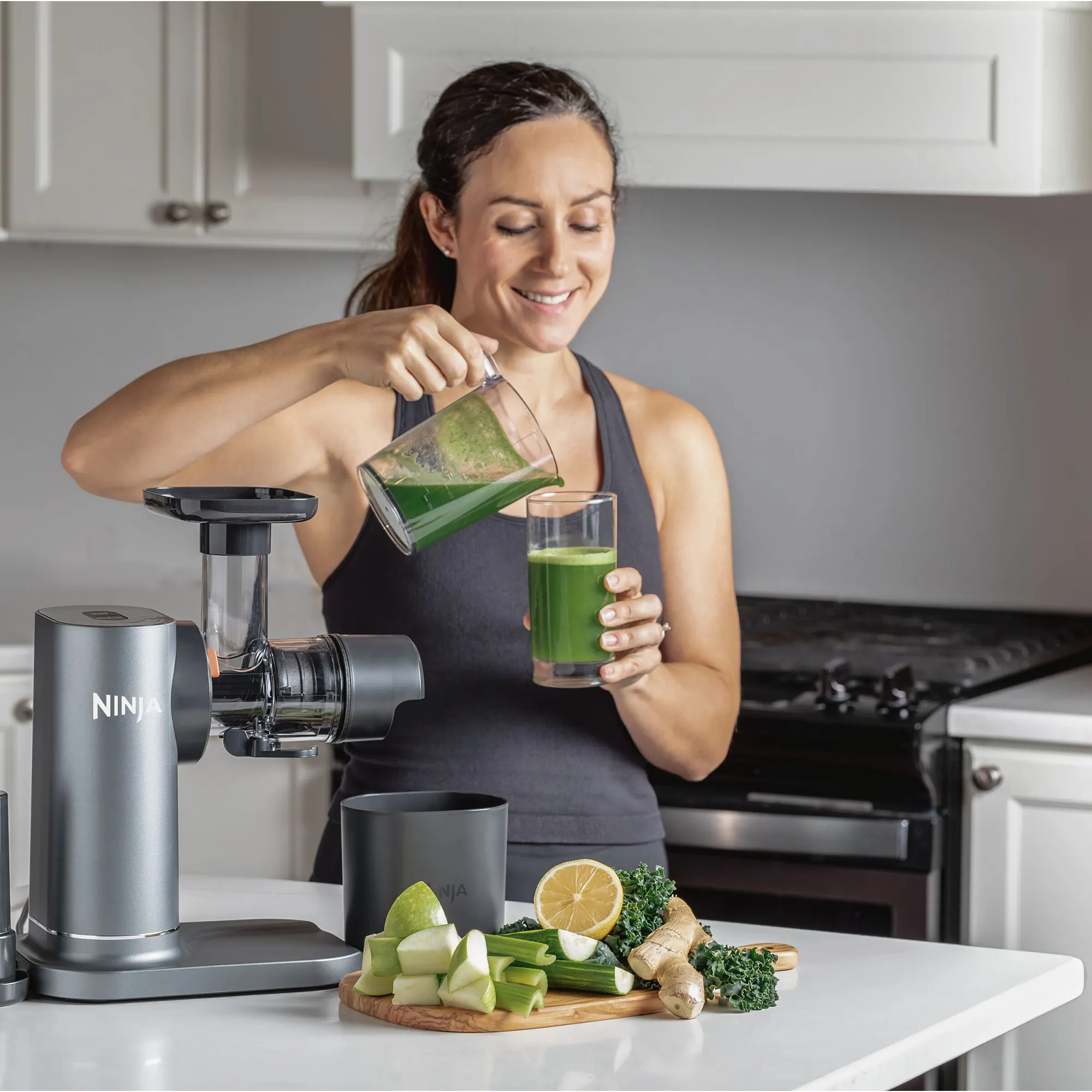 2026 Ninja NeverClog™ Cold Press Juicer with 700ml Juice Jug & 1L Pulp Container – Adjustable Pulp Control