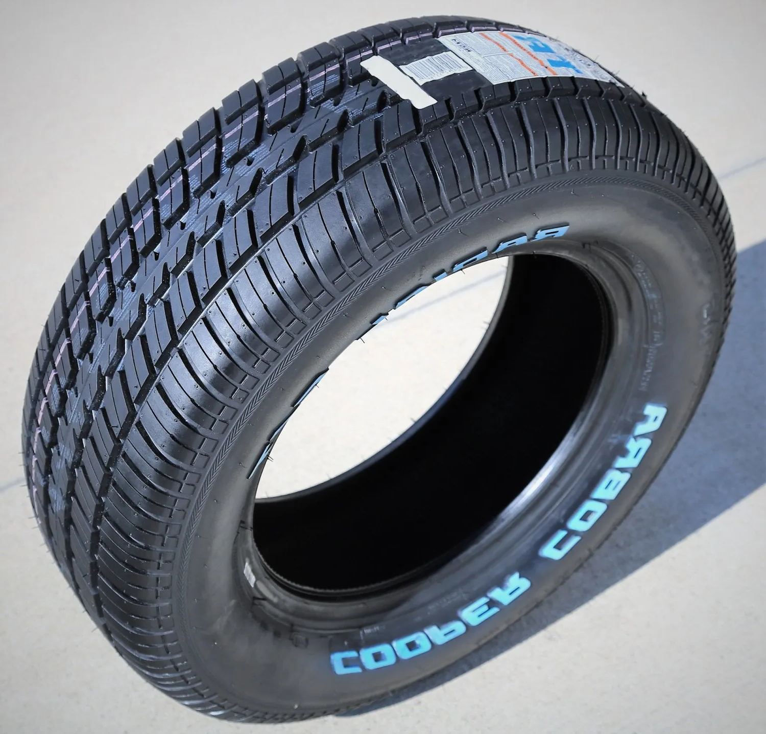 2026 Tire Cooper Cobra Radial G/T 225/70R15 100T (RWL) A/S All Season