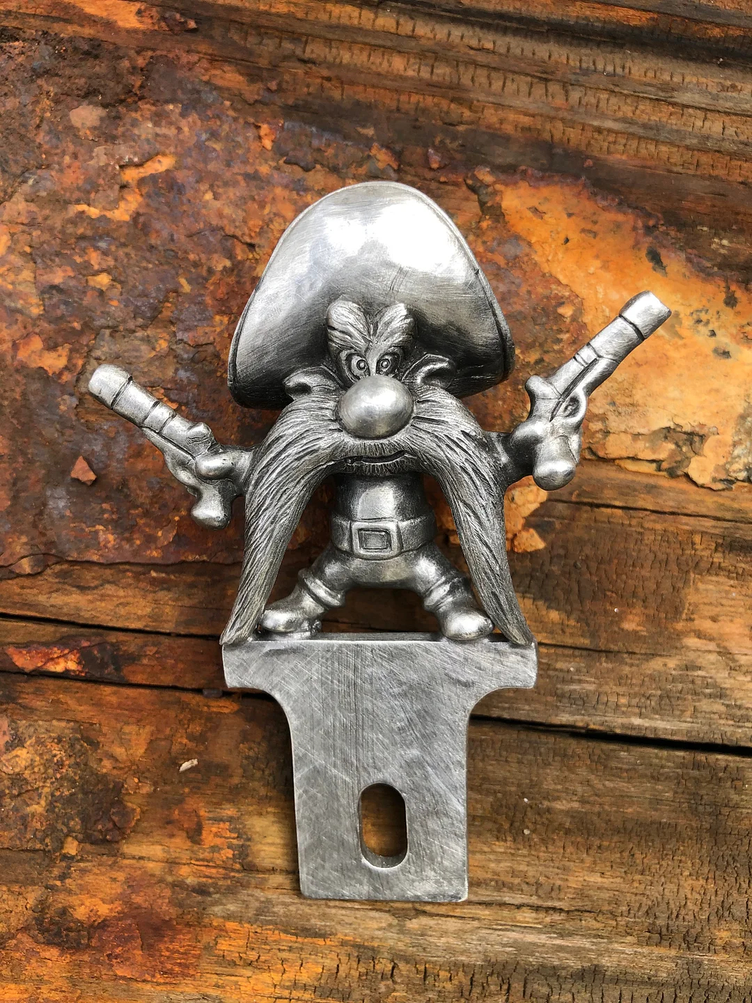 🔥NEW FOR 2023 - WILE E COYOTE HOOD ORNAMENT
