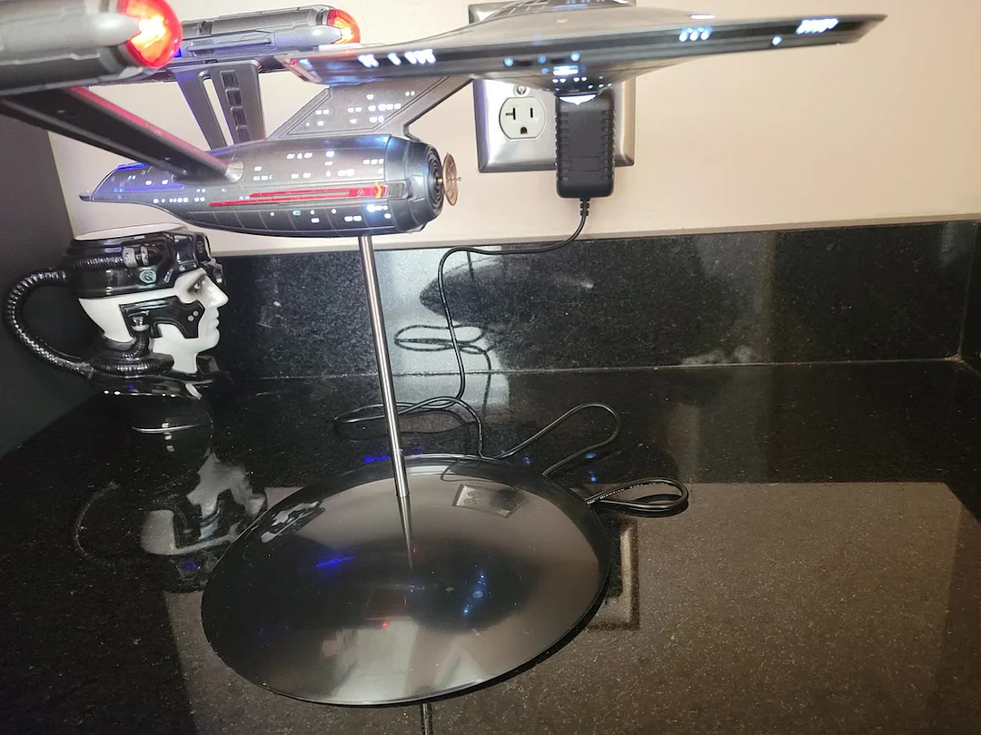 Enterprise 1:1000 Scale Set Prop Replica Model With Lights