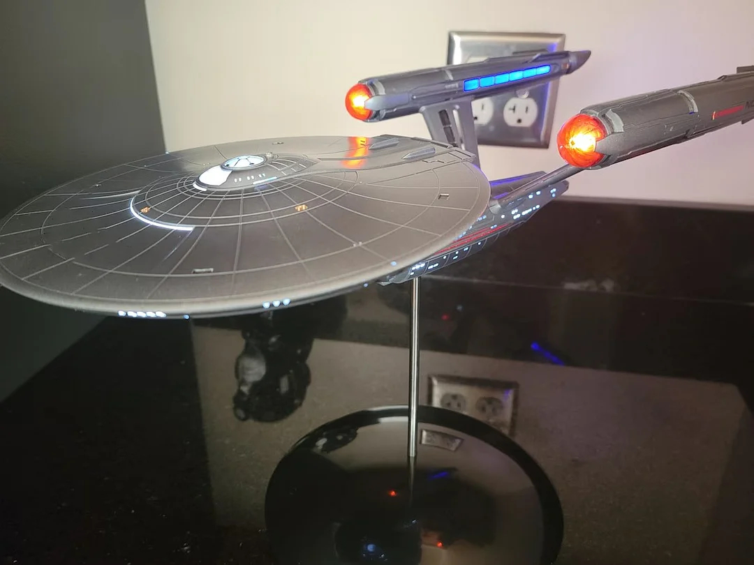 Enterprise 1:1000 Scale Set Prop Replica Model With Lights