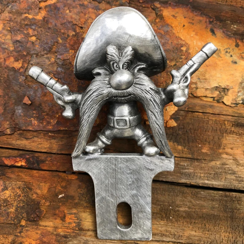 Yosemite Sam License Plate Topper - Vintage Car Decoration Art