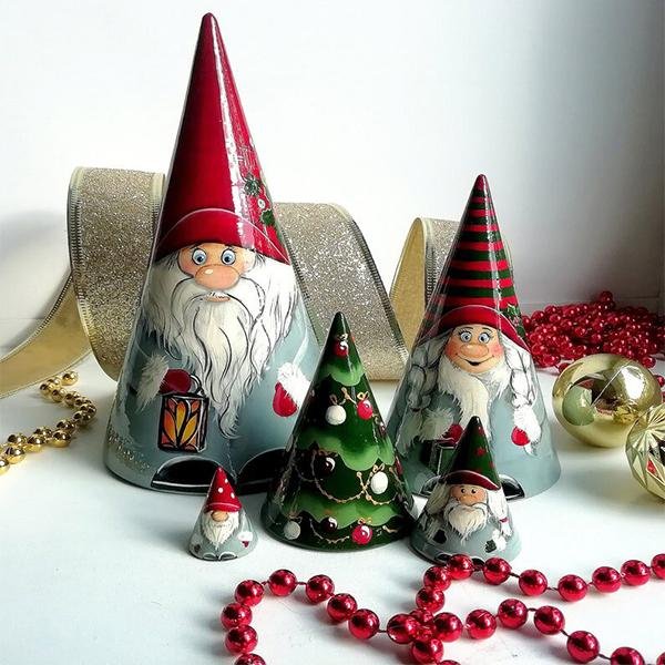 Scandinavian Christmas Gnome Wooden Nesting Doll(5pcs)