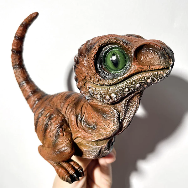 NEW BORN VELOCIRAPTOR - JURASSIC PARK/WORLD