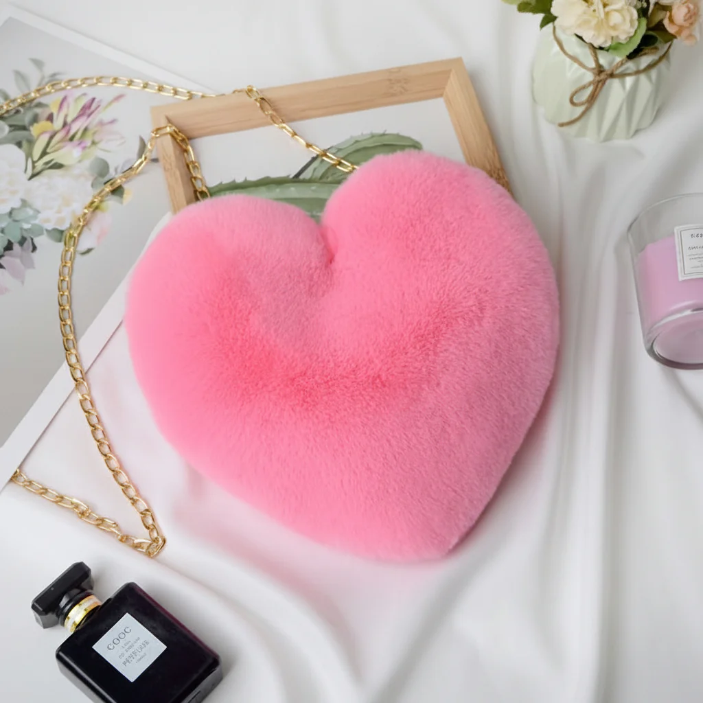 Shoulder Bag Faux Fur Heart Crossbody Chain Purse