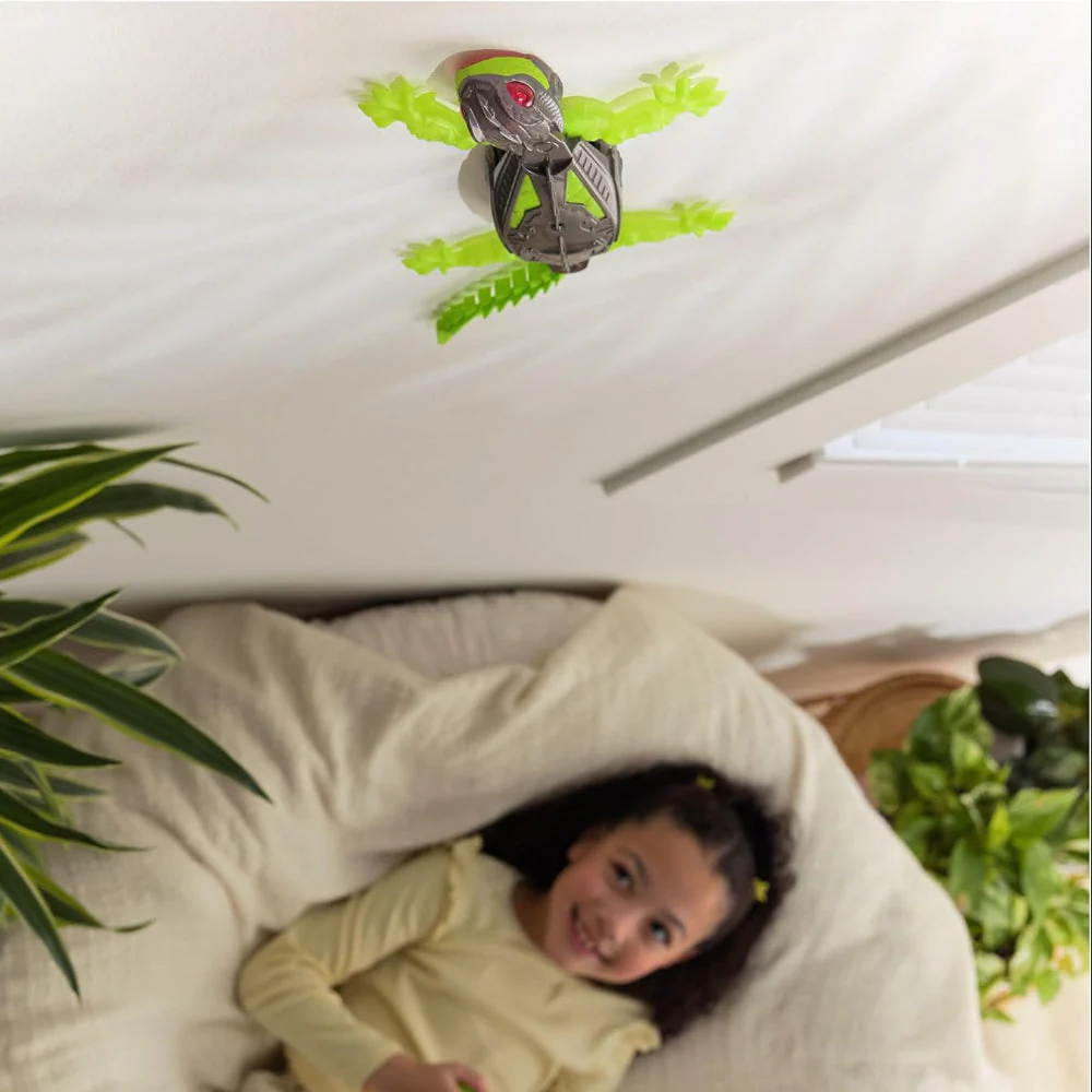 Toy Robot Lizard RC Glow Crawling Wall Climbing Kids Gadget