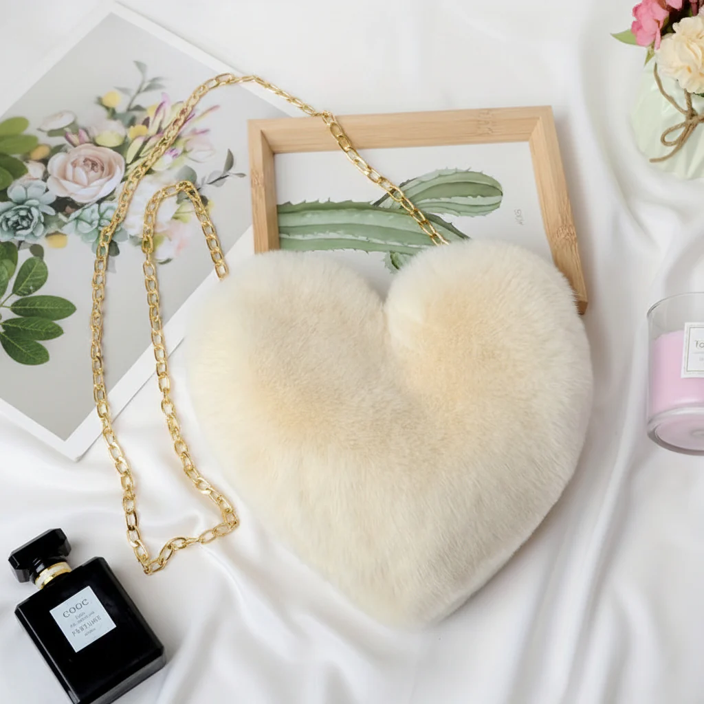 Shoulder Bag Faux Fur Heart Crossbody Chain Purse